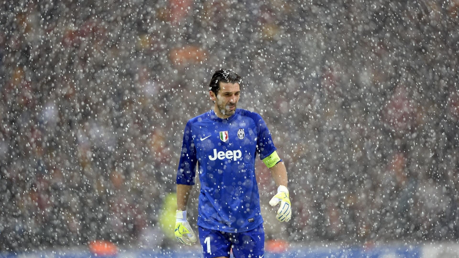 体操世锦赛中国女团摘金，平衡木惊艳全场，2021世界体操锦标赛中国女队全能决赛