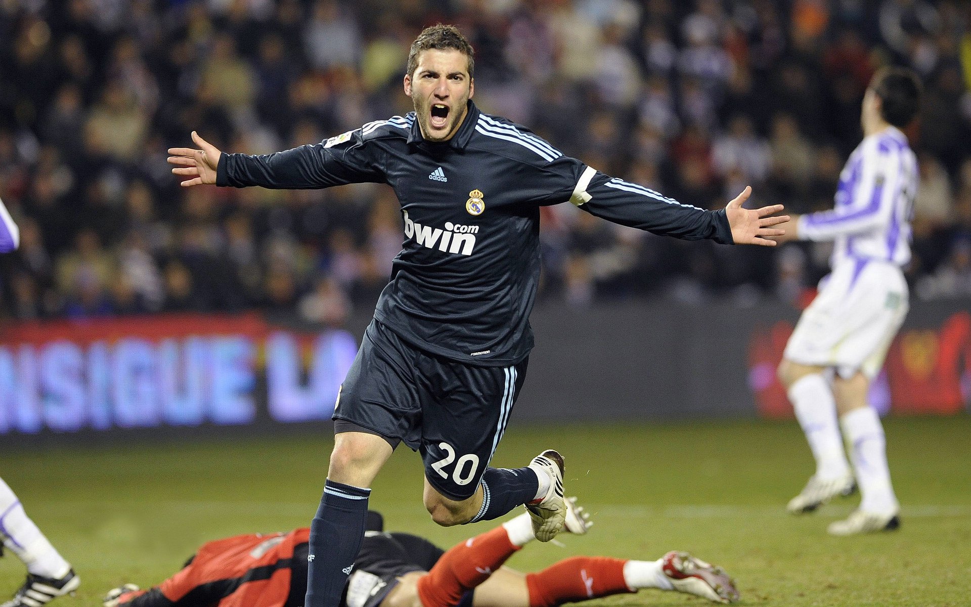 丹·卡特:打破橄榄球世界纪录,成为全黑队的历史人物,丹卡是什么电影