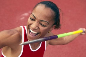 星空娱乐棋牌-灰熊准备交易一哥？莫兰特遭球团禁赛新帅当面质疑他的领导力，nba灰熊莫兰特多大